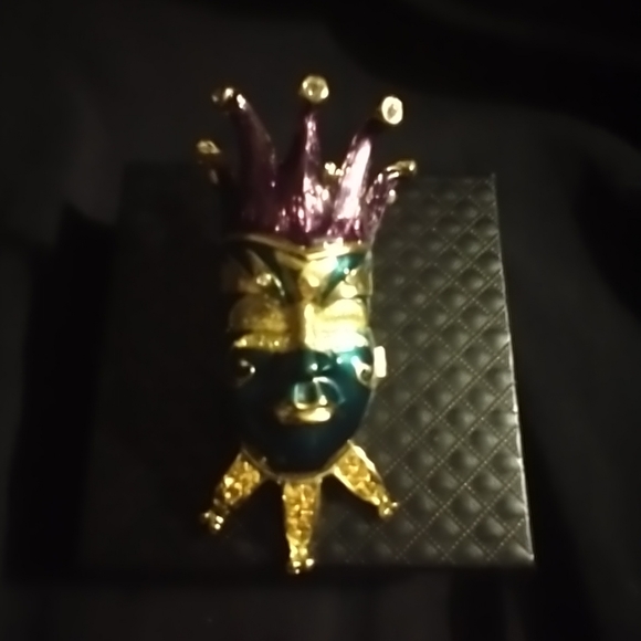 Jester Jeweled Enamel HingedTrinket Box. - Picture 2 of 7